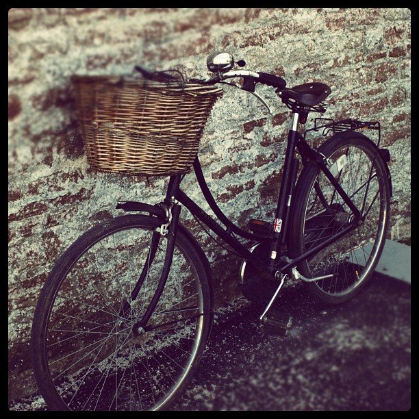#bishopspalace #wells #england #bicycle (Taken with instagram)